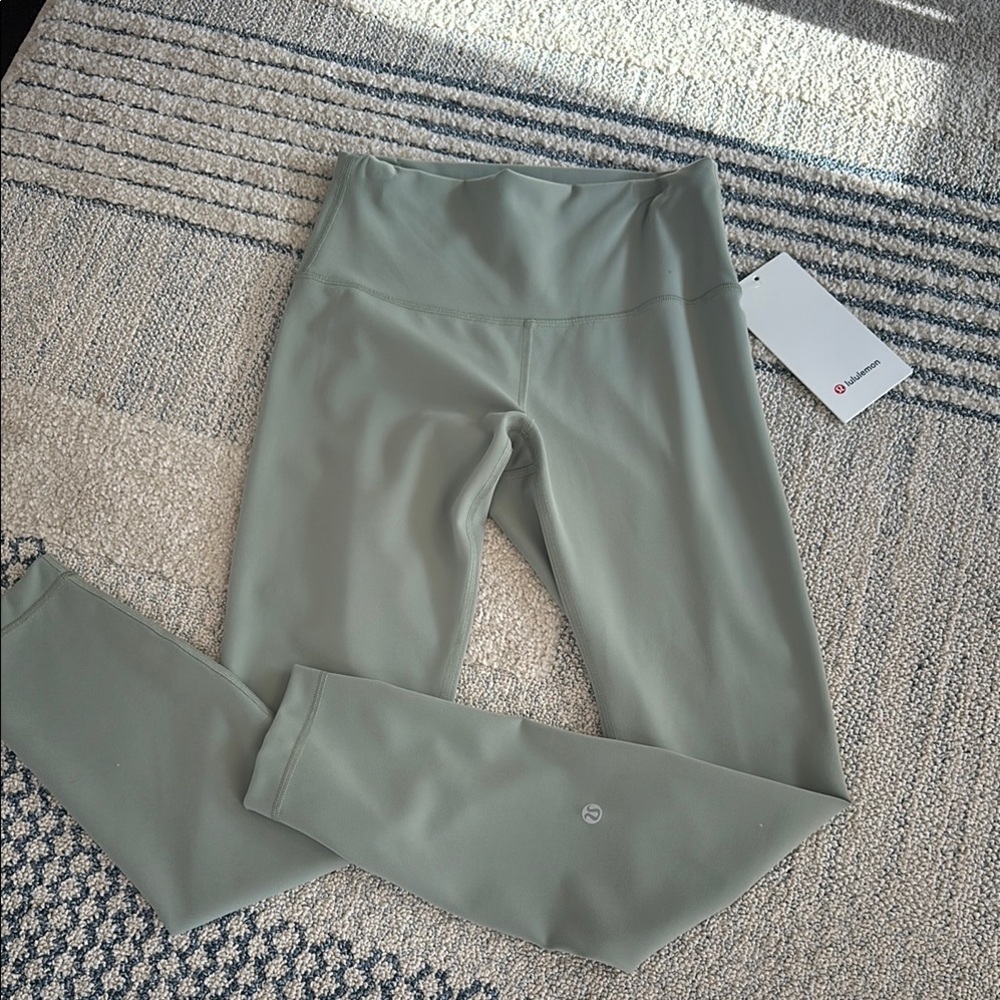 Lululemon Wunder Train 25” light green Leggings